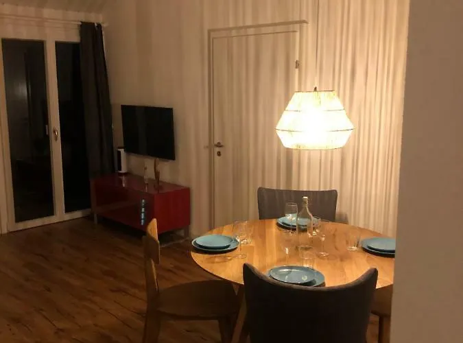 Les Moucherons בית נופש *